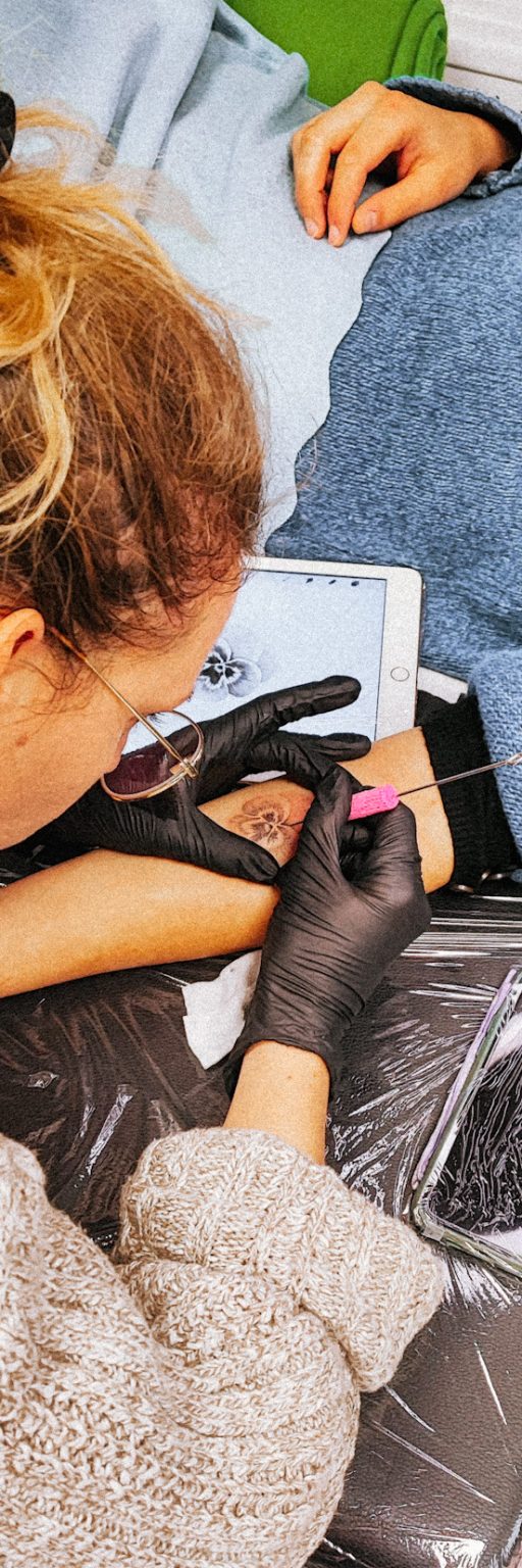 tatouage handpoke sweet barbarie